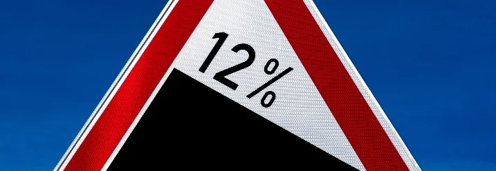 Verkehrsschild für Gefälle